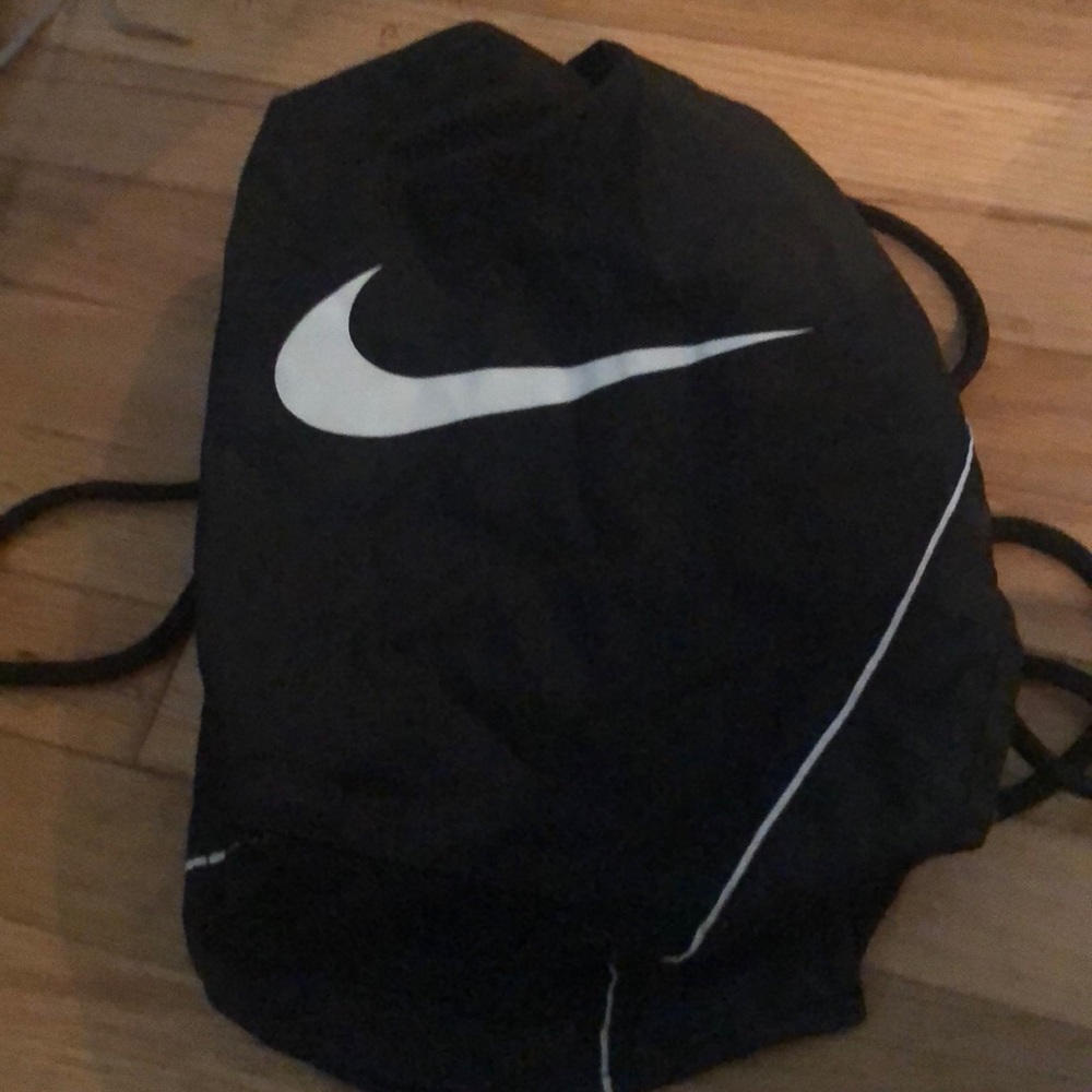 Nike drawstring bag